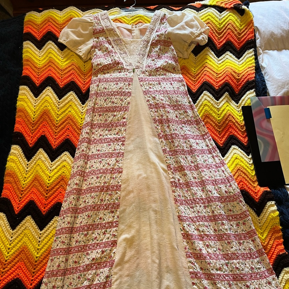 Floral prairie dress
